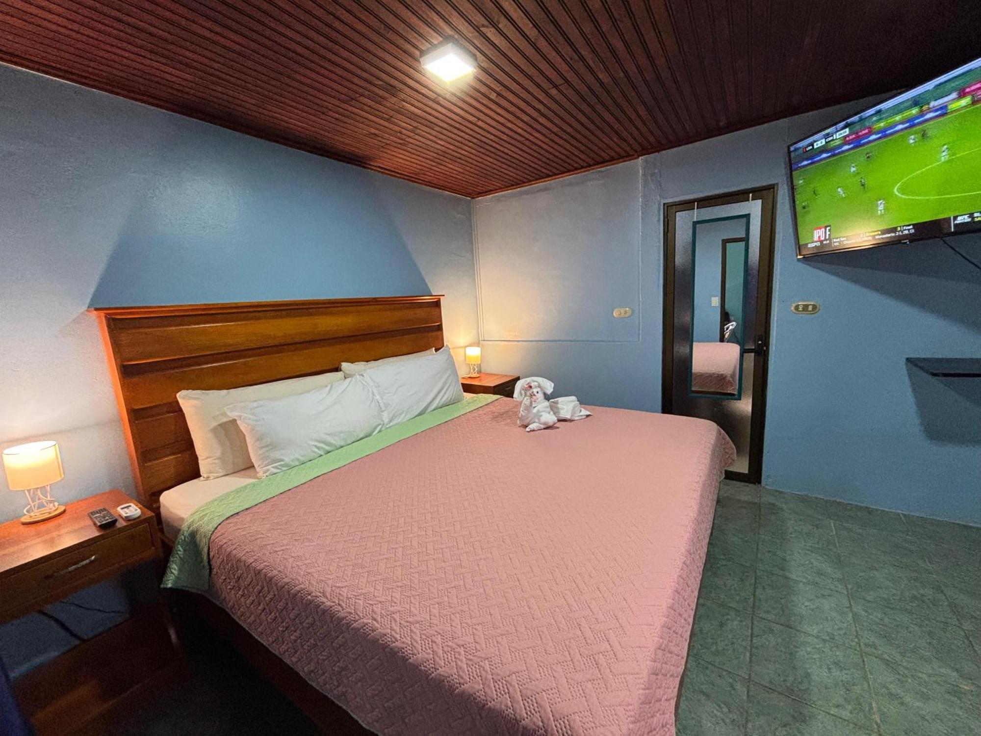 Pura Vida Aparment - Downtown La Fortuna Eksteriør bilde